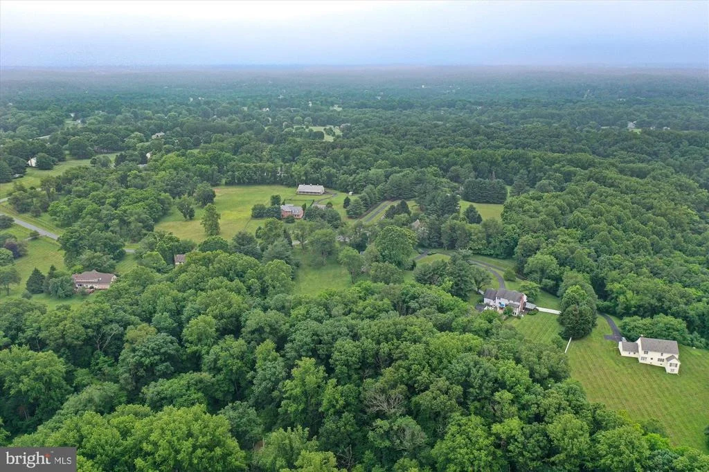 Photo of 22217 CREEKVIEW DRIVE