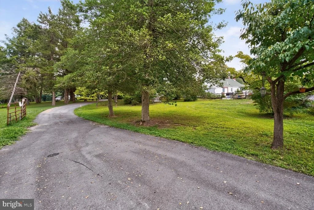 Photo of 311 BRYANTS NURSERY ROAD