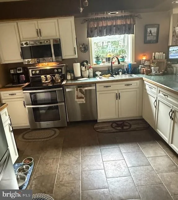 Photo of 201 ROBINSON ROAD