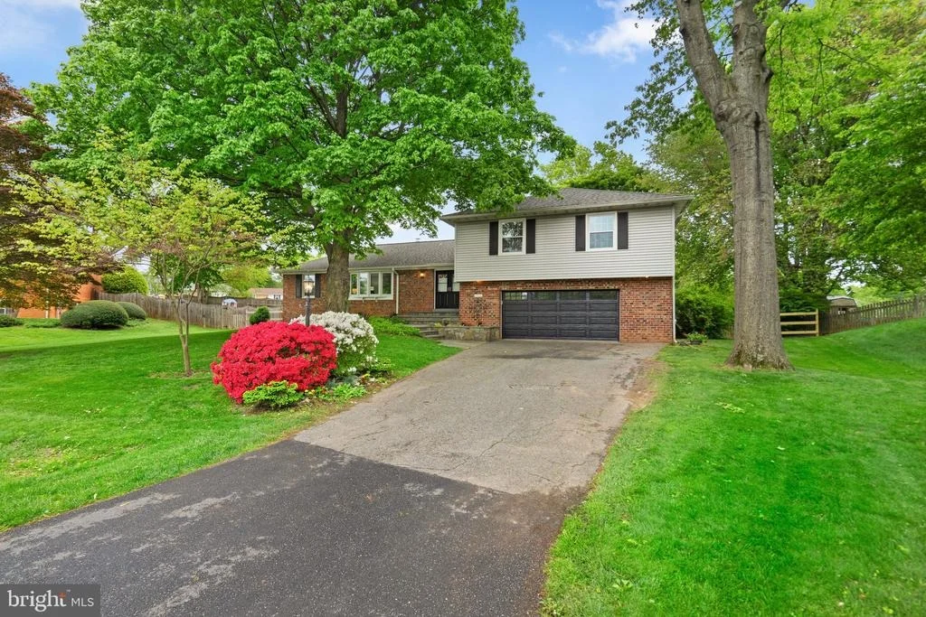 Photo of 17621 PRINCE EDWARD DRIVE