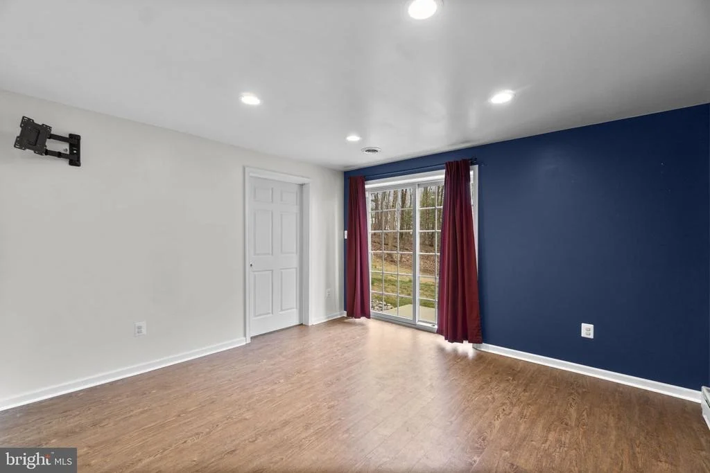 Photo of 1877 GARRETT ROAD
