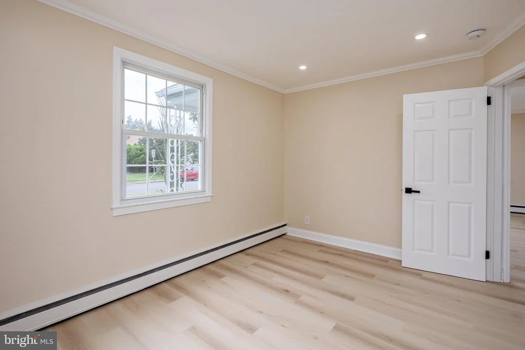 Photo of 8202 LONGPOINT ROAD