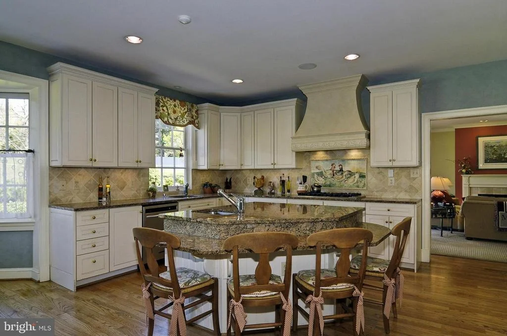 Photo of 330 SPRINGBROOK DRIVE