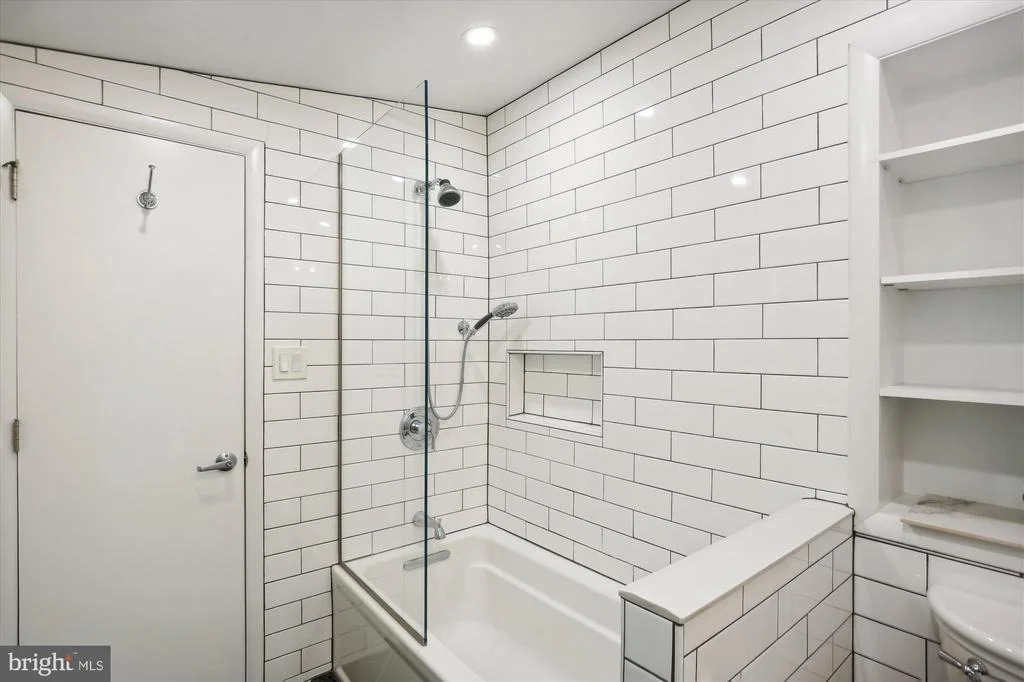 Photo of 222 HILLSBORO DRIVE