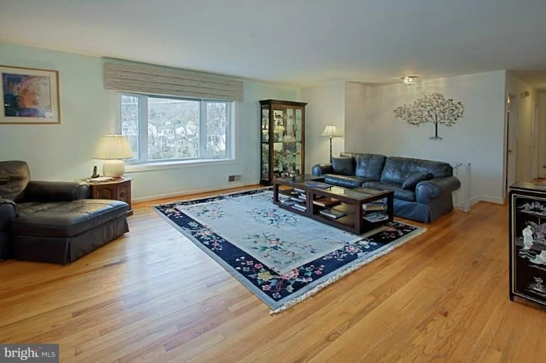 Photo of 1607 8TH PLACE