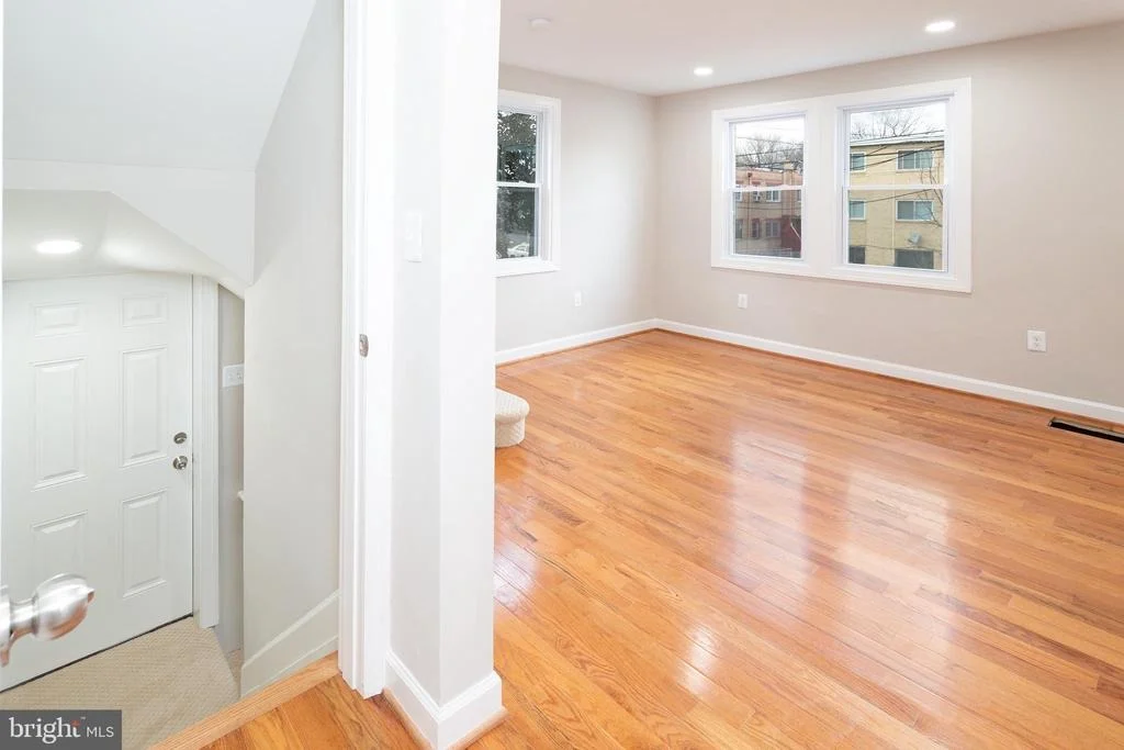 Photo of 4617 HILLSIDE ROAD SE