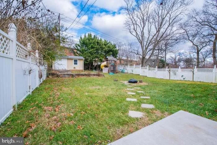 Photo of 809 MONTROSE AVENUE