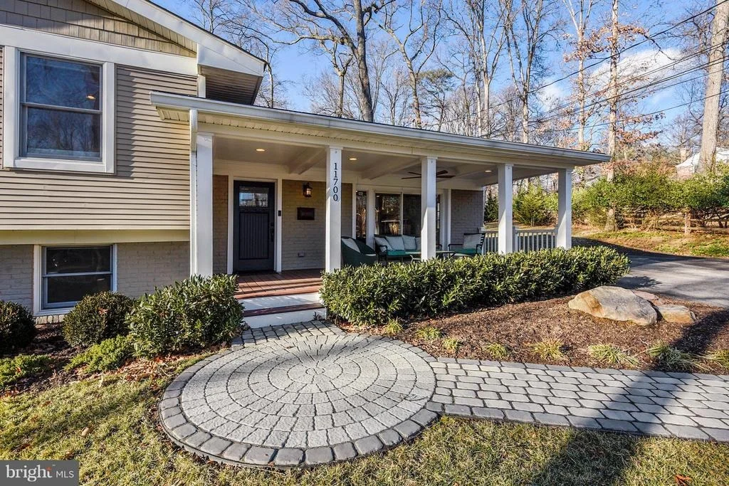 Photo of 11700 DEVILWOOD COURT