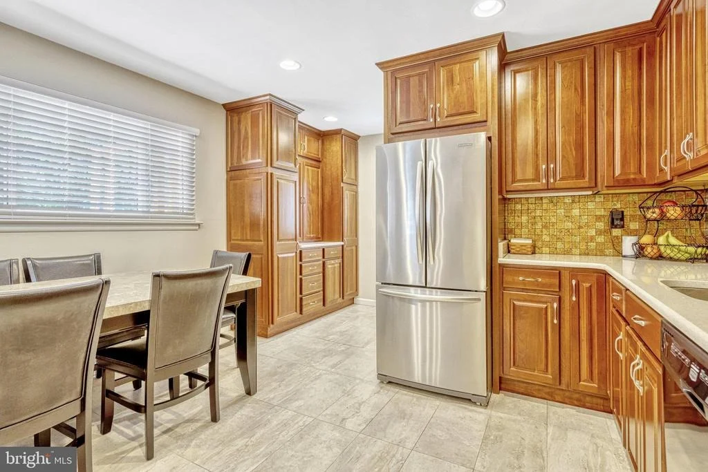 Photo of 10318 FOREST AVENUE