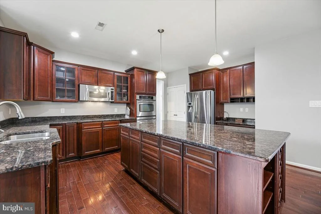 Photo of 205 HUNTINGDON DRIVE