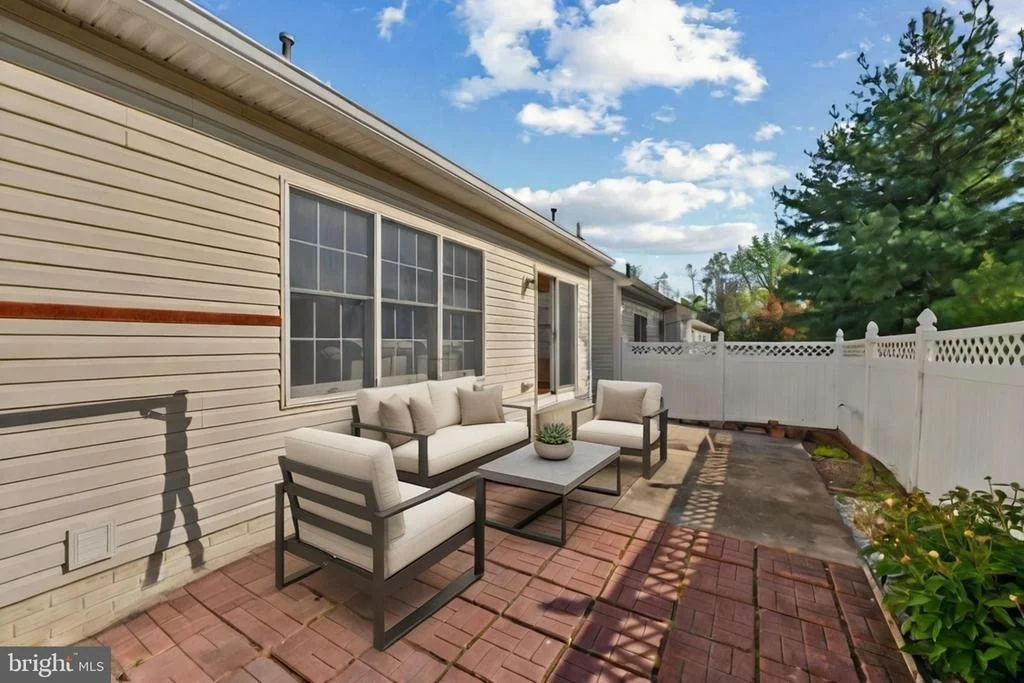 Photo of 1002 EASTBOURNE COURT