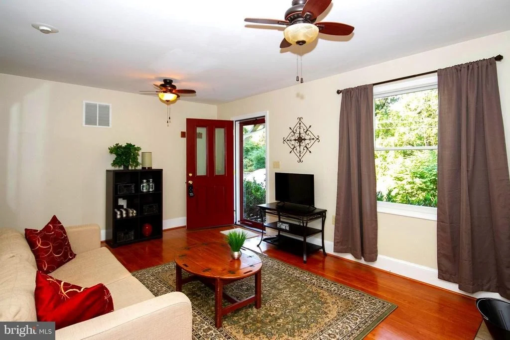 Photo of 987 PATUXENT ROAD