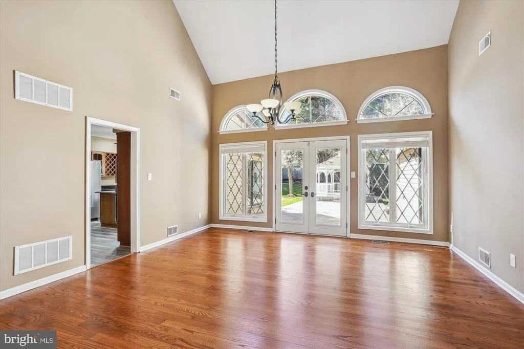 Photo of 18604 WILLOW OAK DRIVE