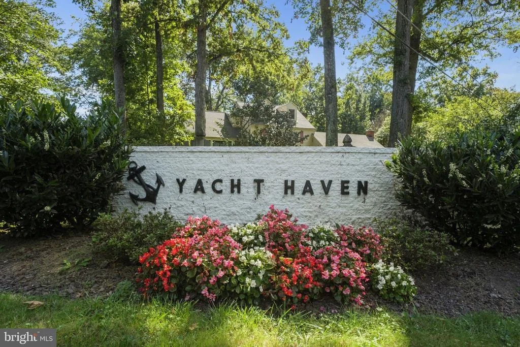 Photo of 4429 NEPTUNE DRIVE