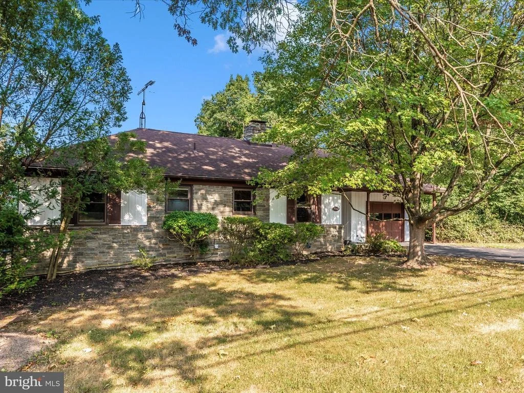 Photo of 7502 RIDGE ROAD