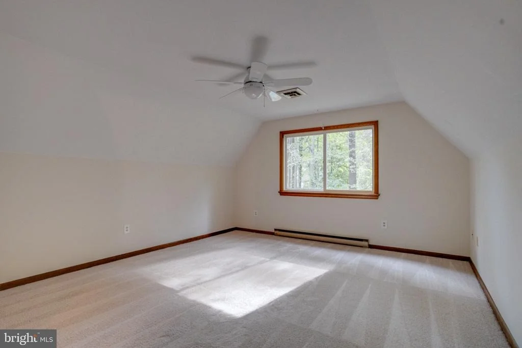 Photo of 2010 FALLSGROVE WAY