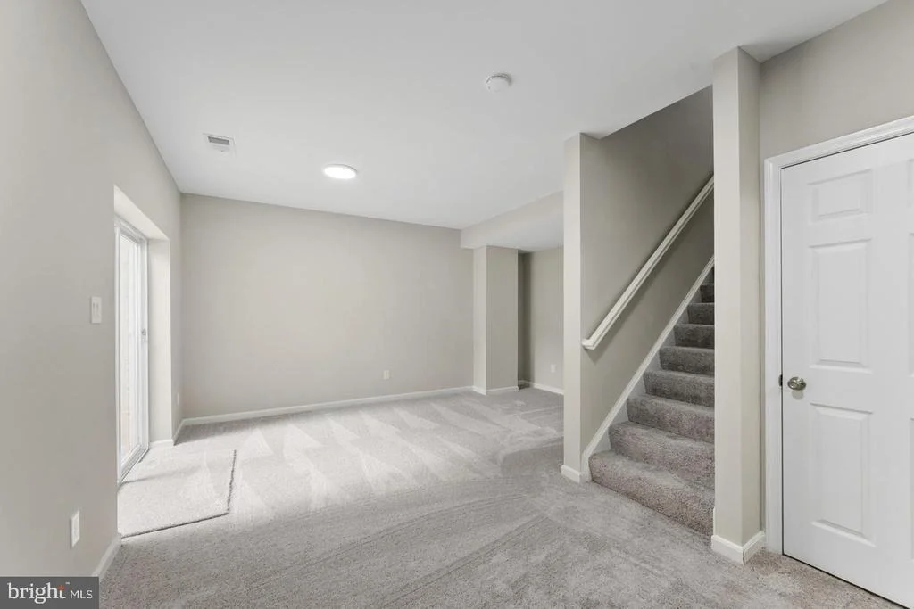 Photo of 927 FAIRWOOD DRIVE