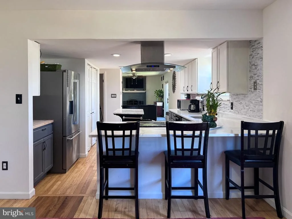 Photo of 9601 ROOSTER LANE