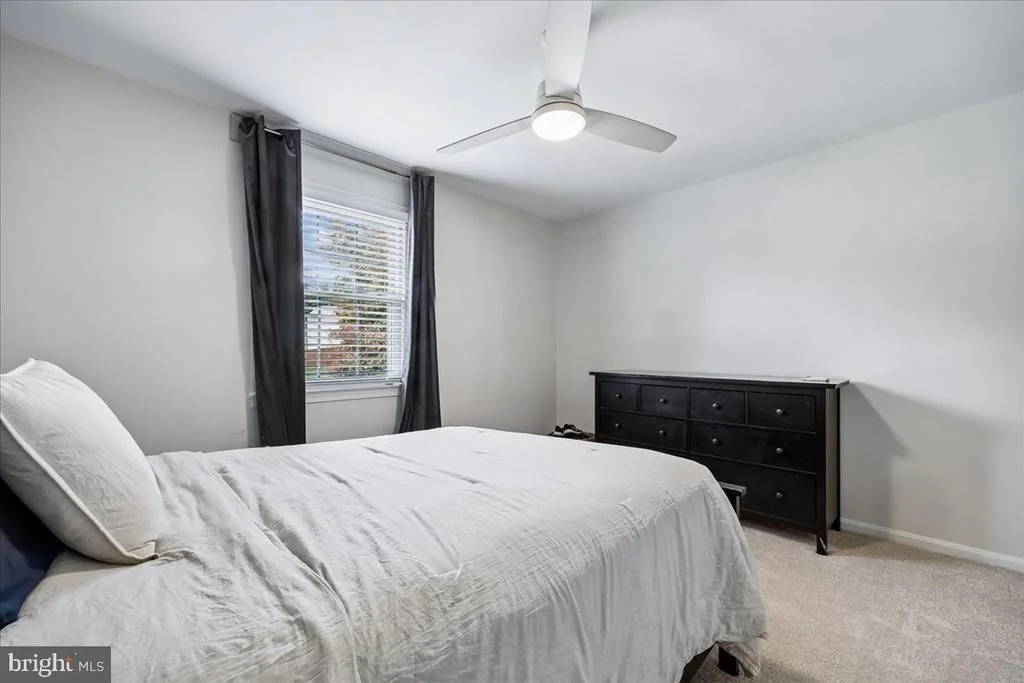 Photo of 24713 CUTSAIL DRIVE