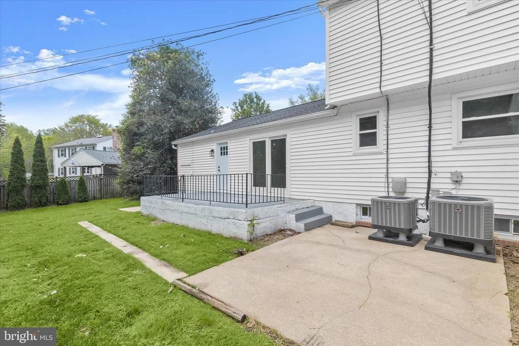 Photo of 102 BRANDYWINE PLACE