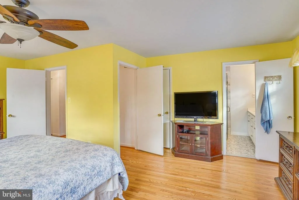 Photo of 4825 KINGSTON DRIVE