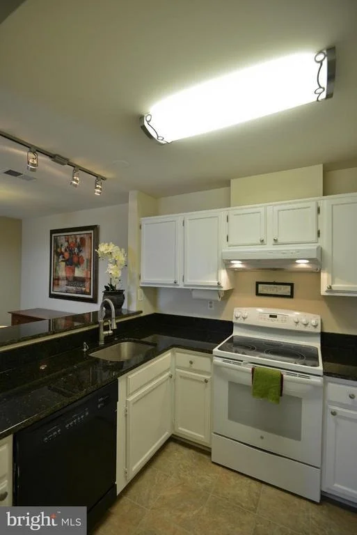 Photo of Unit D at 7811 HARROWGATE 8 CIRCLE
