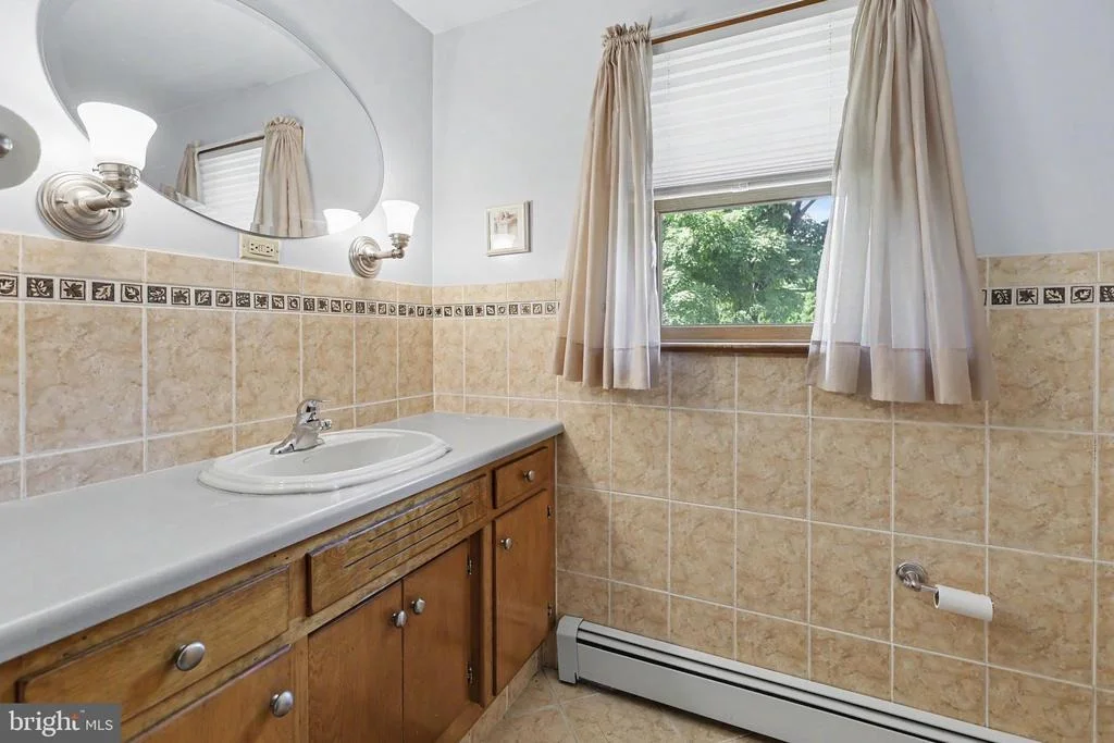 Photo of 2048 BUSTLETON ROAD