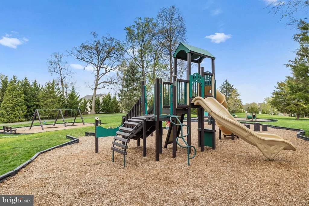 Photo of 6909 TANGLEWOOD DRIVE