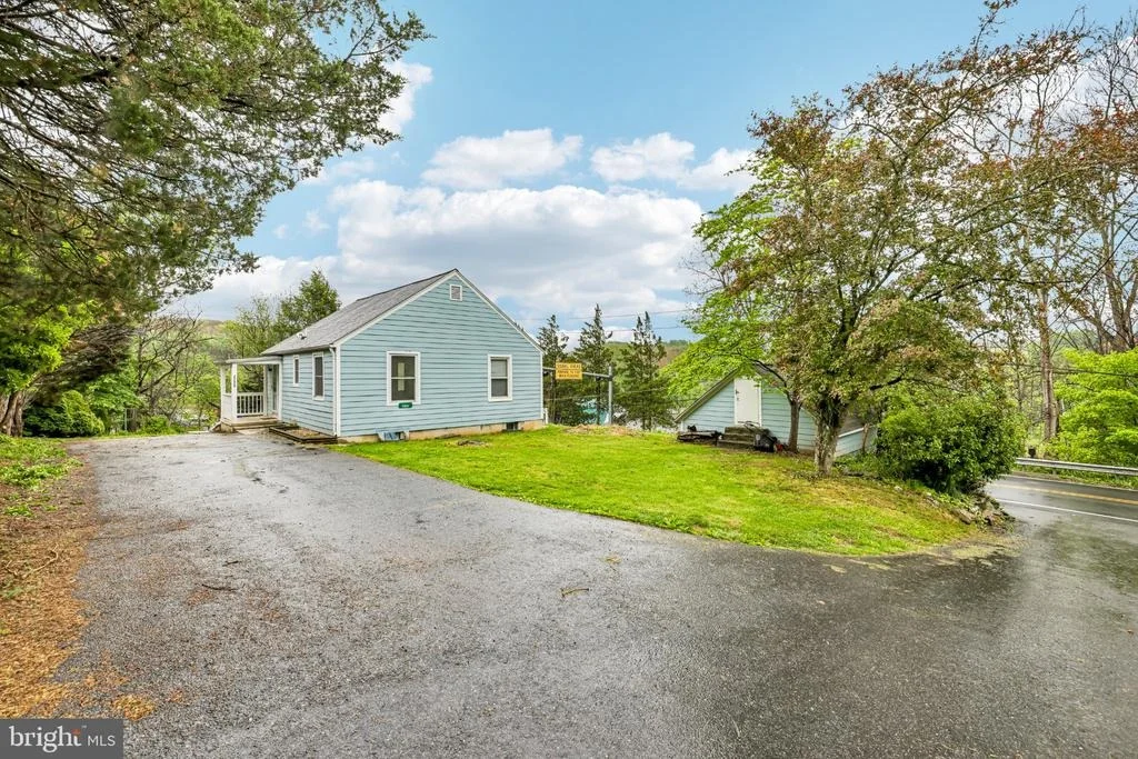 Photo of 25828 OLD HUNDRED ROAD