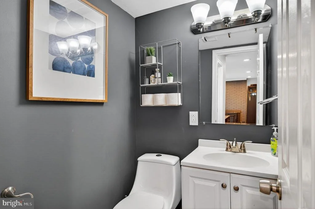 Photo of 9015 LONGBOW ROAD