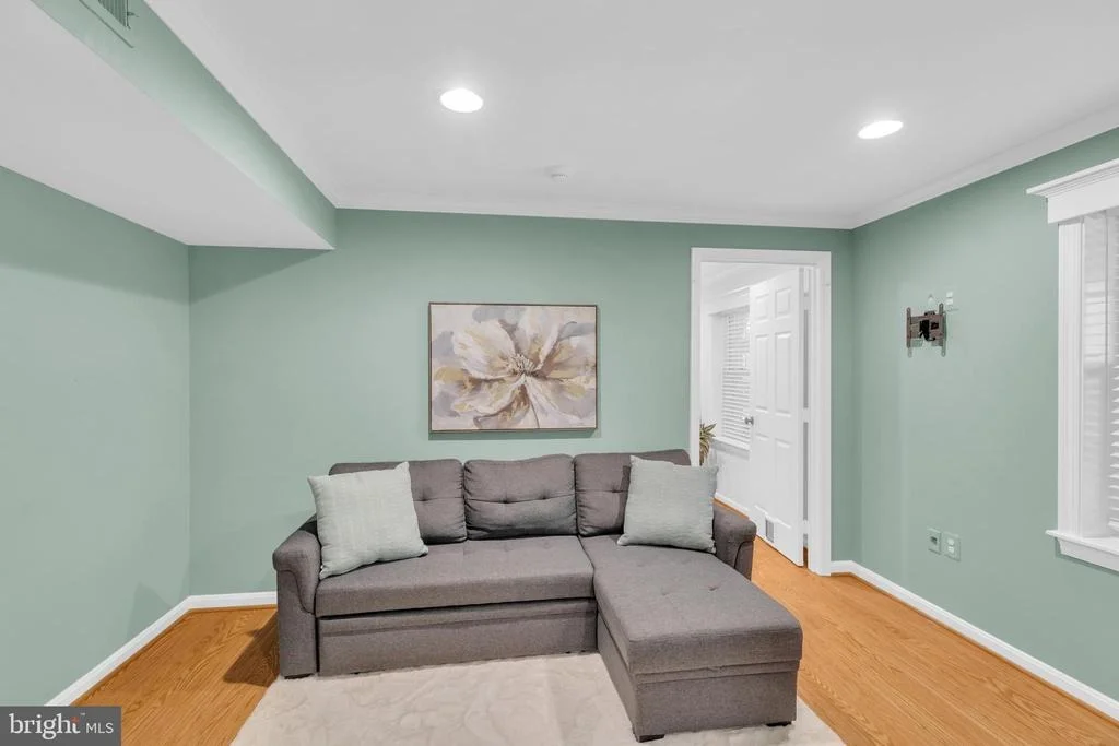 Photo of 8323 ARGENT CIRCLE