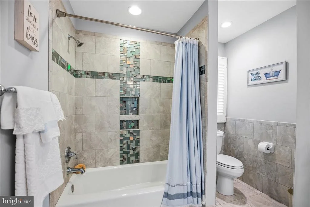 Photo of 1340 REDWOOD CIRCLE