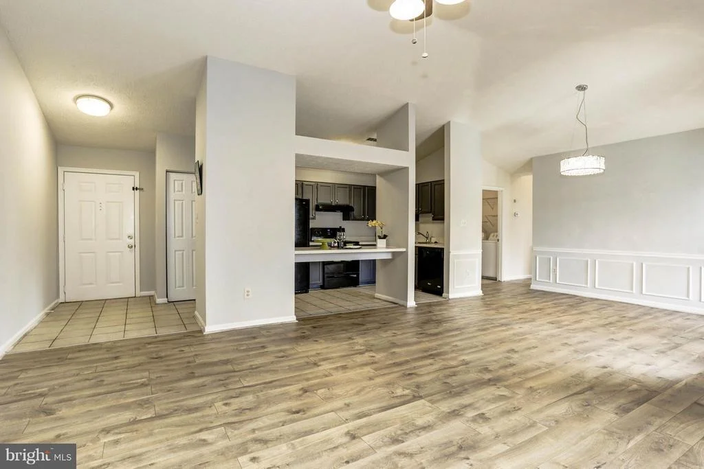 Photo of Unit 2B at 2110 WHITE HALL ROAD