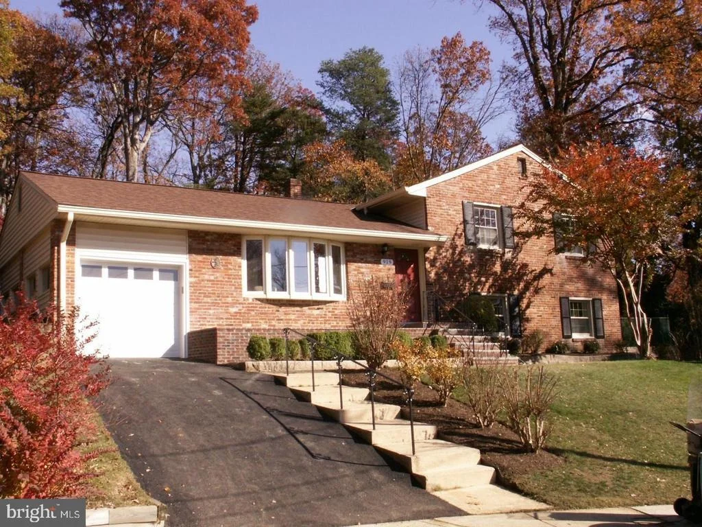 Photo of 919 JUNIPER PLACE
