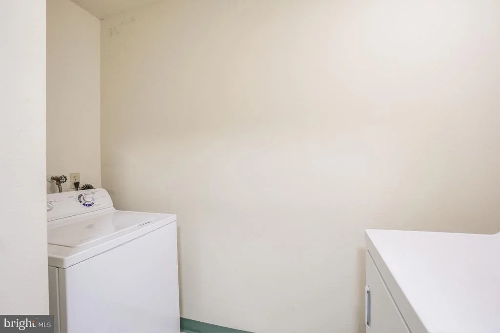 Photo of Unit 82B at 3630 GLENEAGLES DRIVE