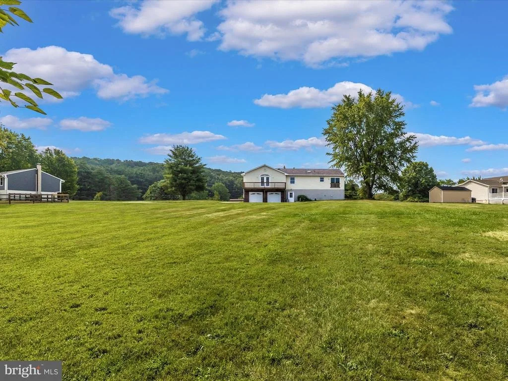 Photo of 1589 SMILEY DRIVE