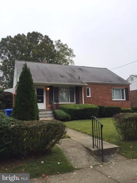 Photo of 513 GILMOURE DRIVE