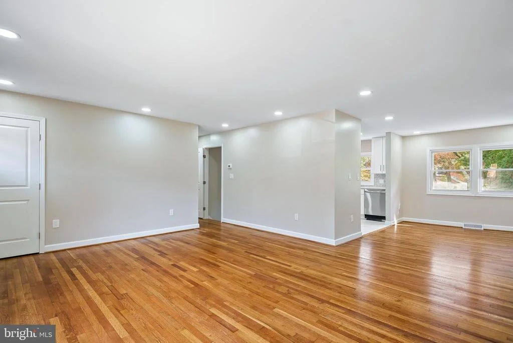 Photo of 823 MALIBU DRIVE