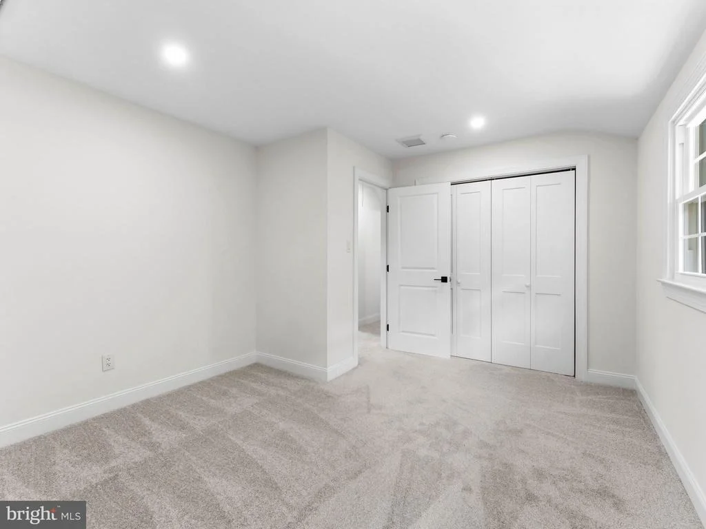 Photo of 422 BIRCH DRIVE