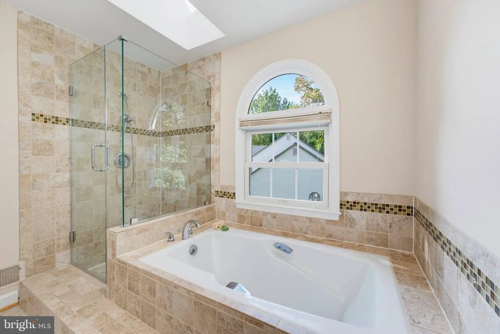 Photo of 7827 BELLEFLOWER DRIVE