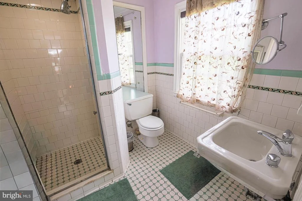 Photo of 3310 LABYRINTH ROAD