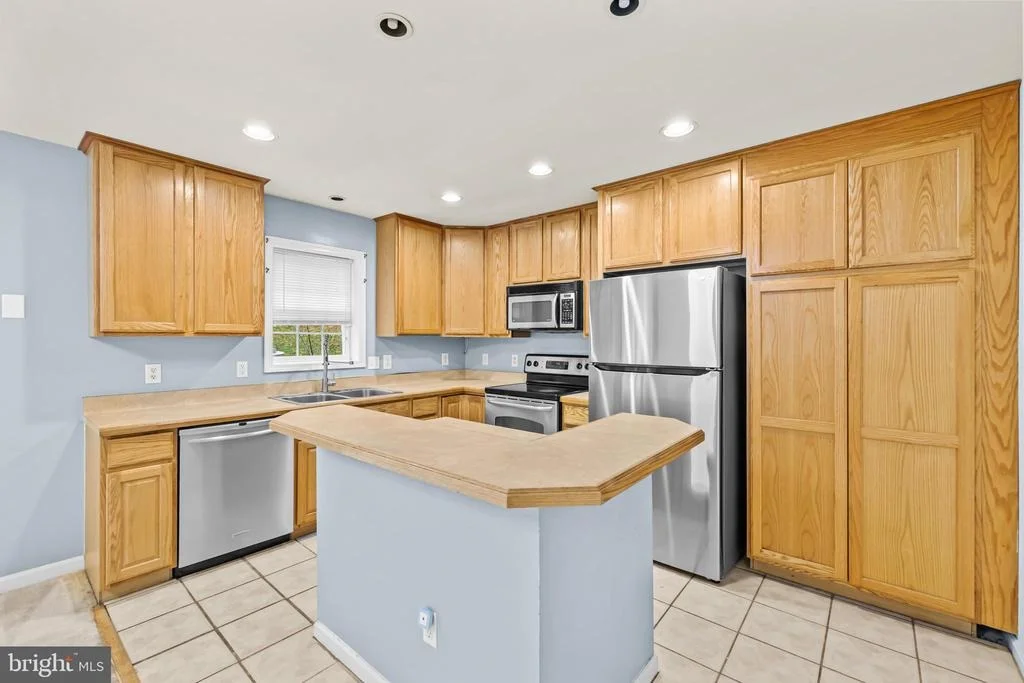 Photo of 8008 WASHINGTON DRIVE