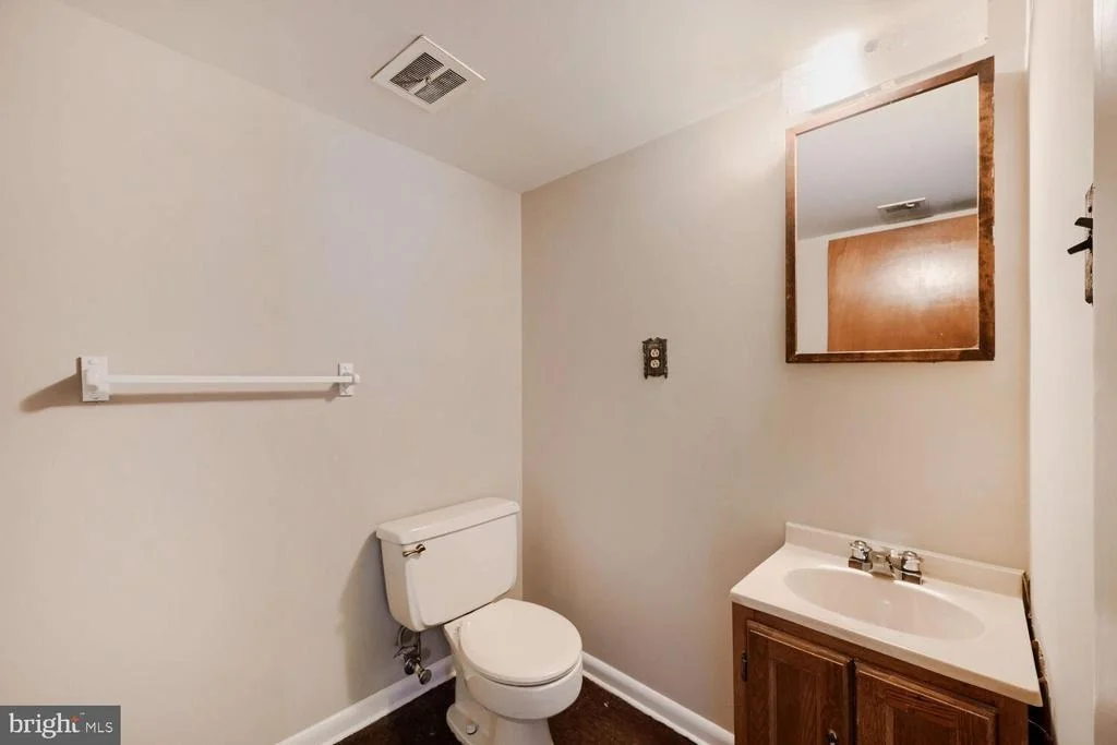 Photo of 304 PINE CIRCLE