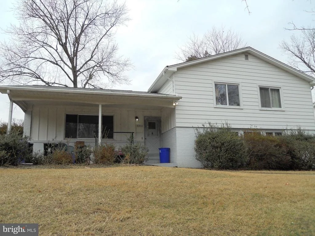Photo of 10702 MEADOWHILL ROAD