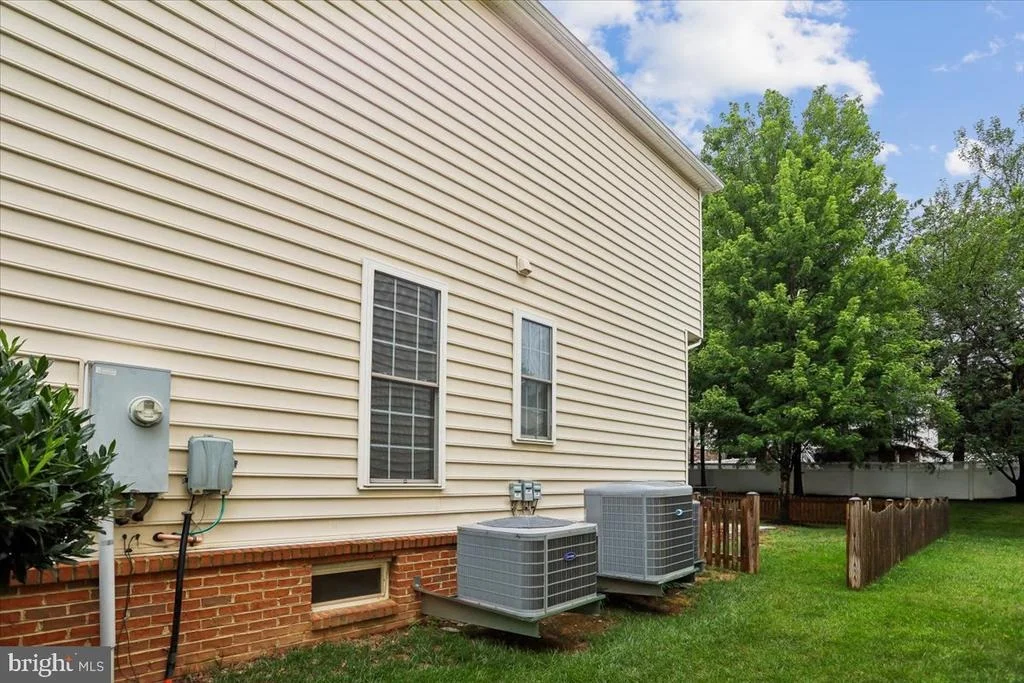Photo of 42855 CHATELAIN CIRCLE