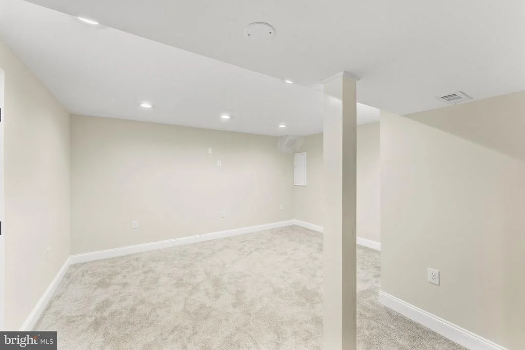 Photo of 201 SINGLETREE COURT
