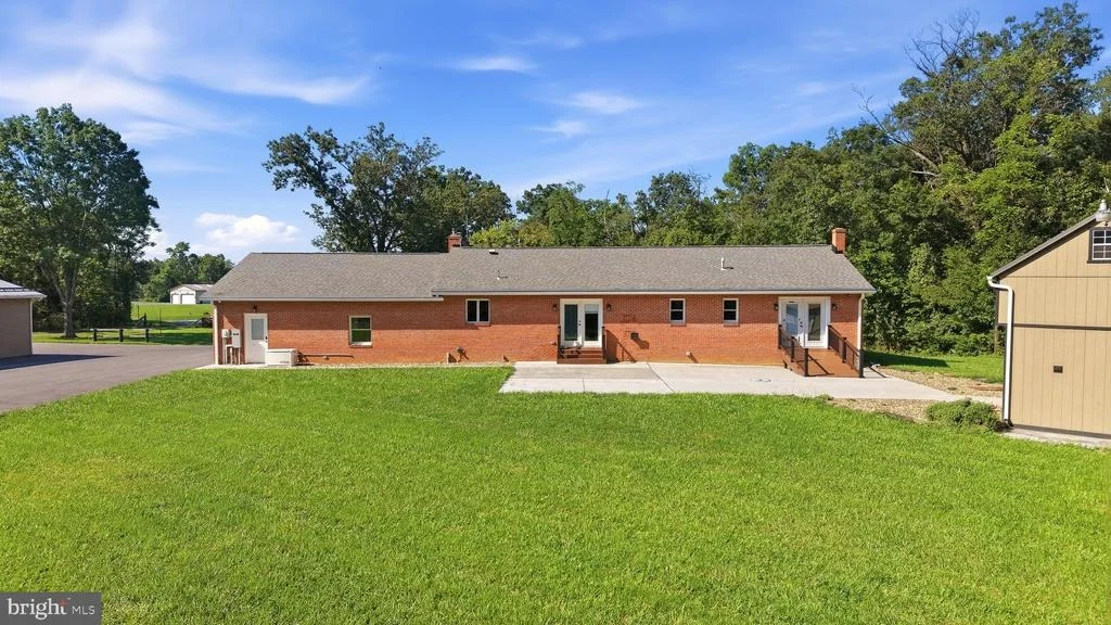 Photo of 210 JACKSON DRIVE