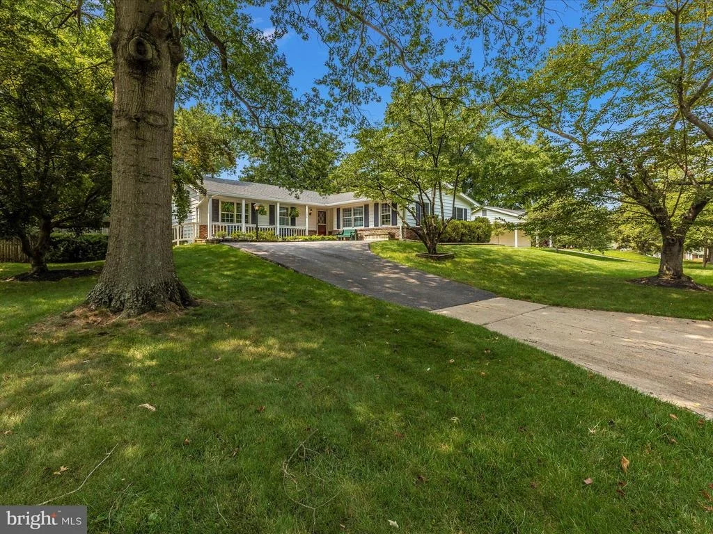 Photo of 11320 RAMBLING ROAD
