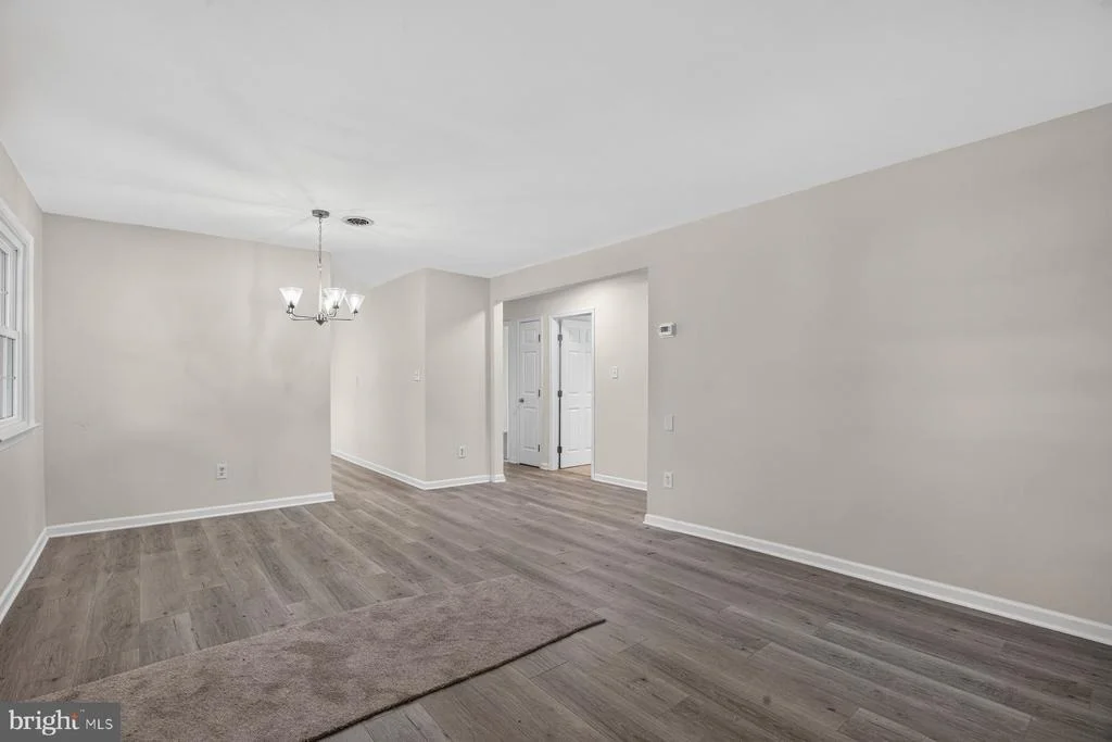 Photo of 6204 AUTH ROAD