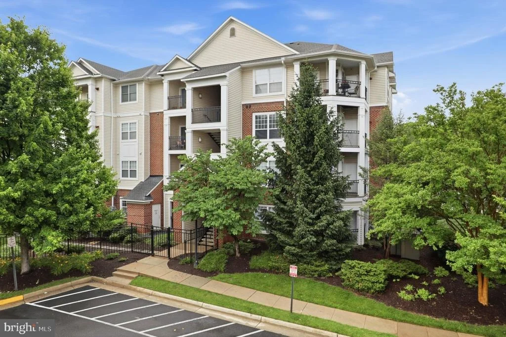 Photo of Unit 116 at 12901 CENTRE PARK CIRCLE